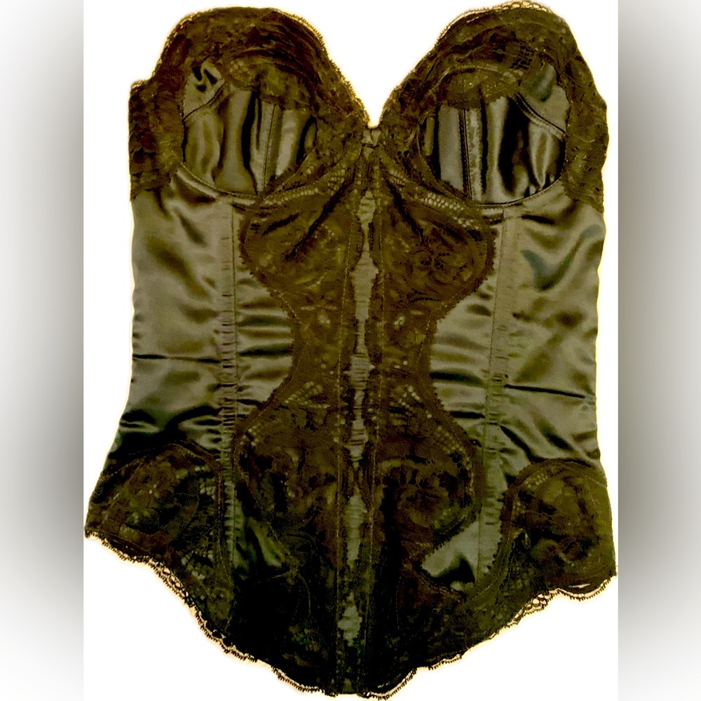 Designed by, Trashy Lingerie Los Angeles Handmade. Worn twice. 32B. Silk Lace.